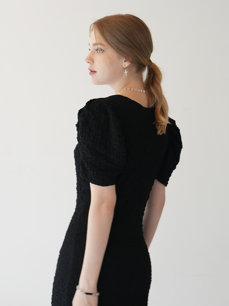 ﻿MARl puff-sleeve h-line midi dress (BLACK)﻿