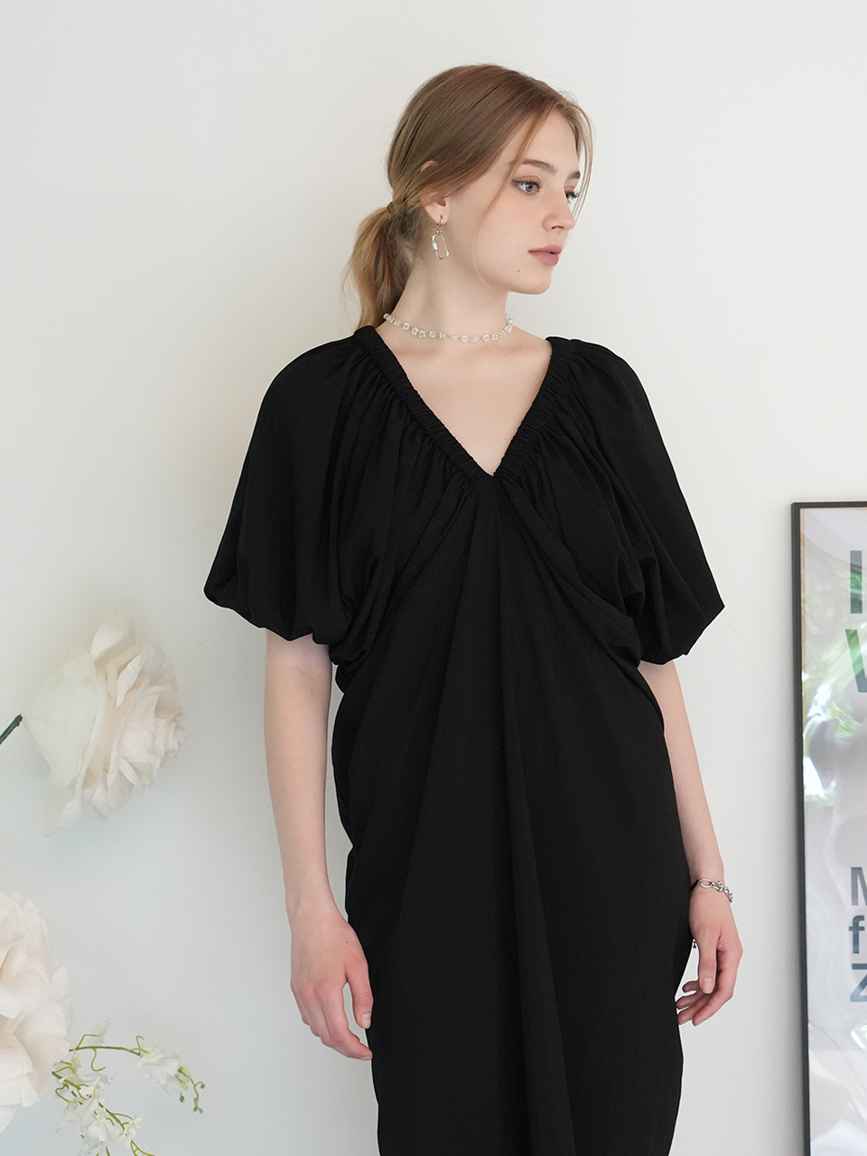 ﻿VIBAN shirring drape midi dress (BLACK)﻿