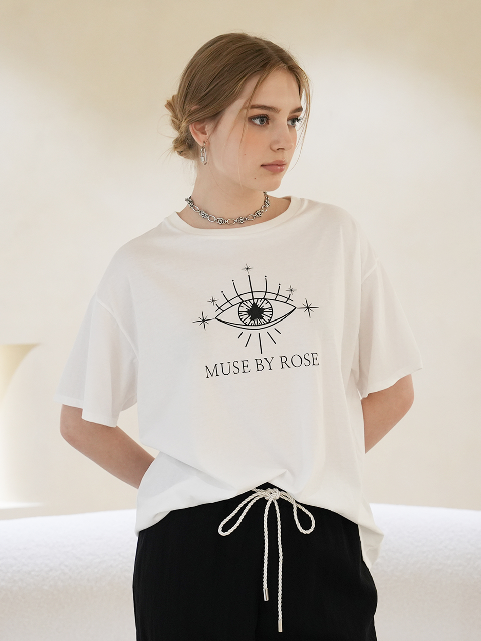 ﻿MUSE BY ROSE eye logo T-shirt  (WHITE)﻿
