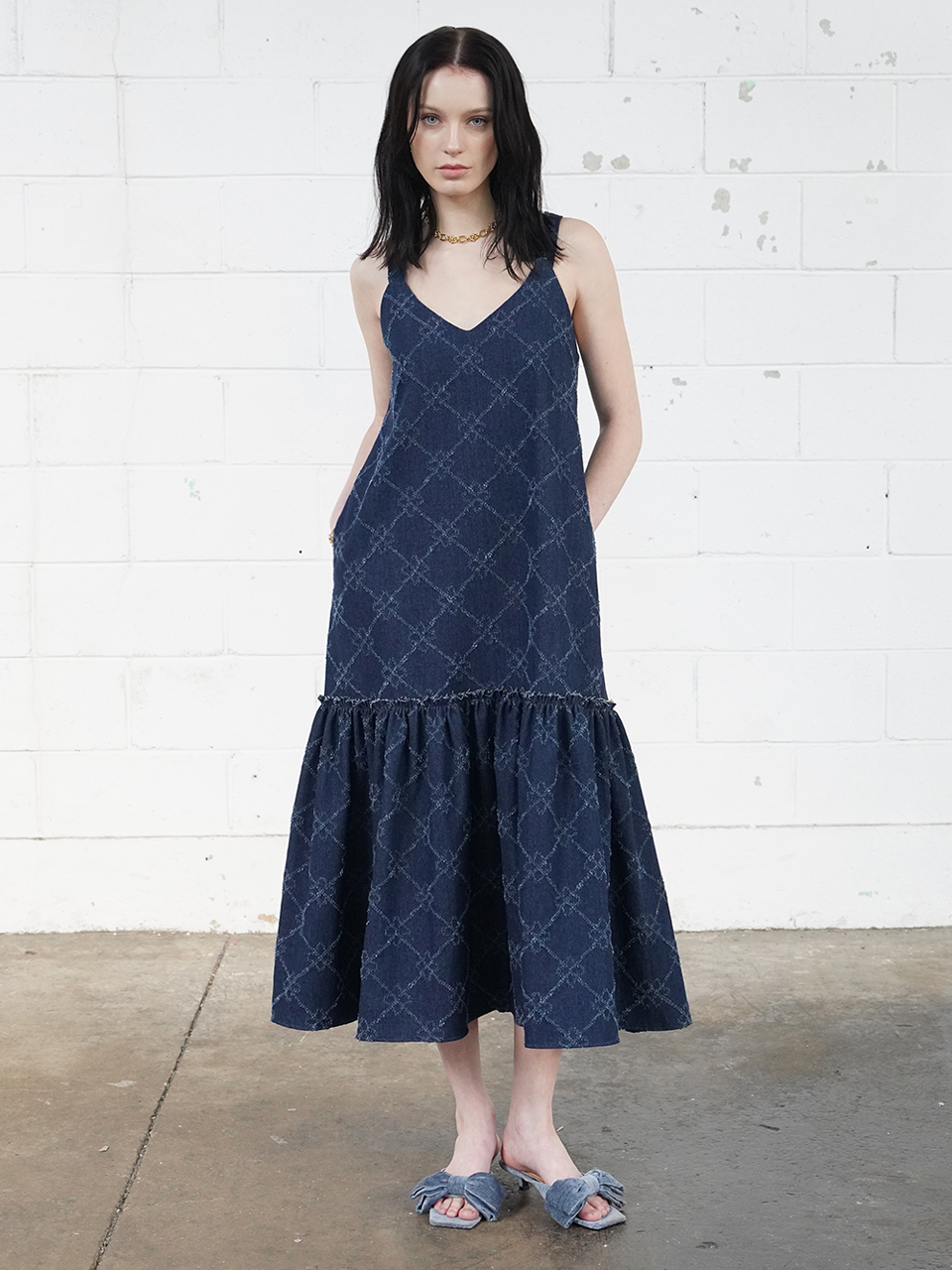 LOWWE denim sleeveless dress (BLUE)