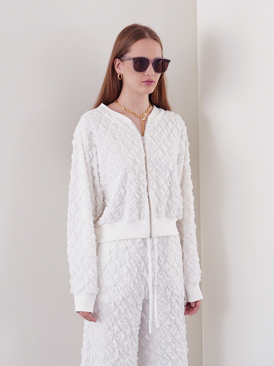 ﻿LILY embossed zip-up oversized cardigan [﻿WHITE]
