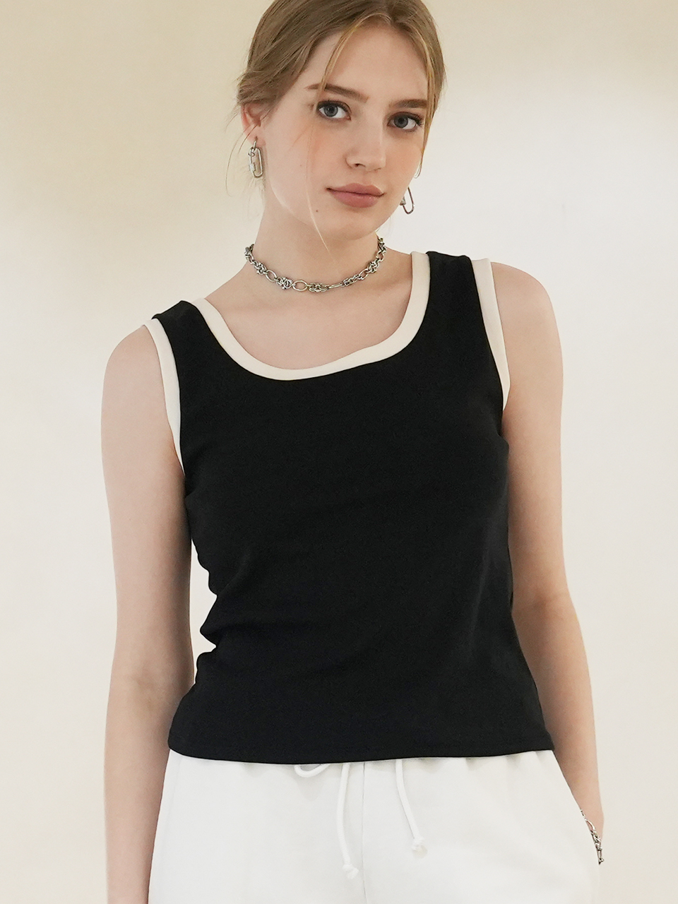 ﻿OLGA sleeveless top  (BLACK)﻿