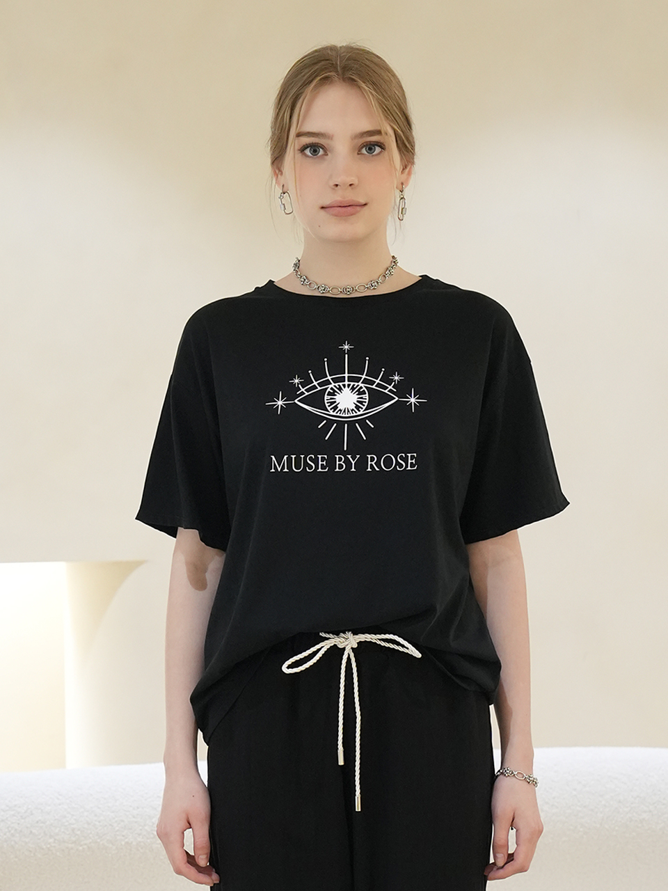 ﻿MUSE BY ROSE eye logo T-shirt  (BLACK)﻿
