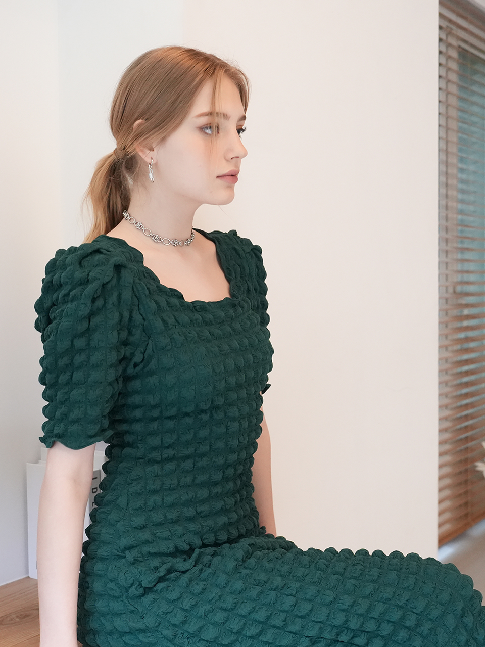ROLA ﻿Embossed puff-sleeve midi dress (GREEN)﻿
