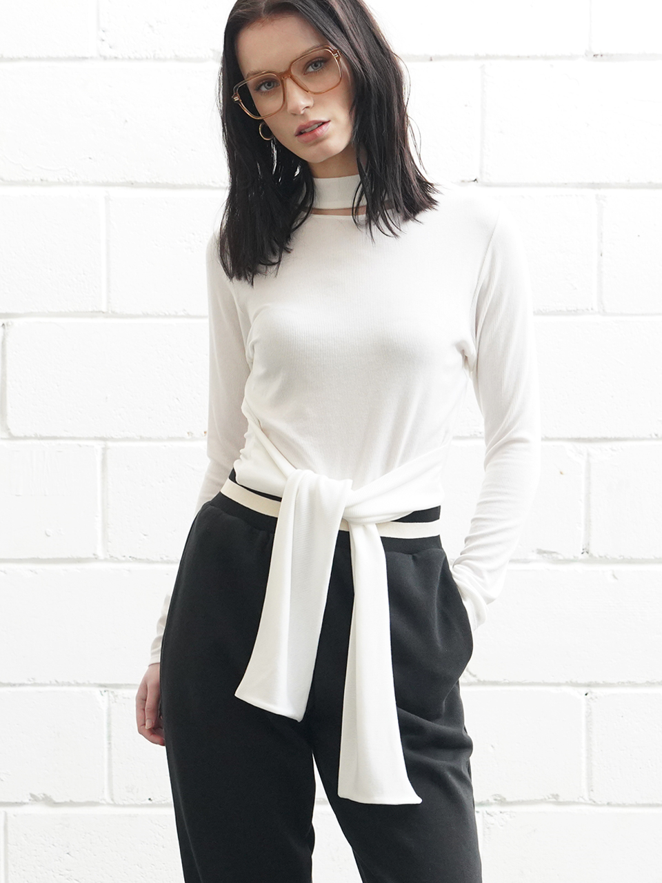 LUCY cut-out ribbon top (OFF WHITE)